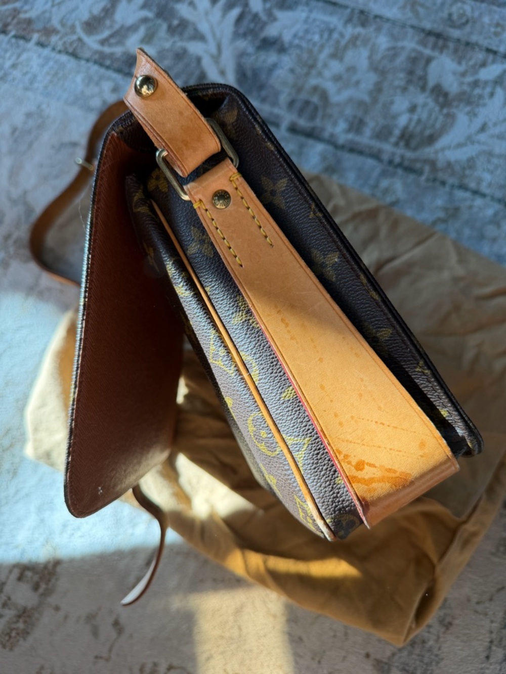 louis vuitton Monogram Cartouchiere GM - Picture 10 of 14